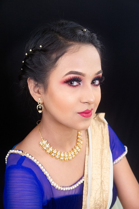 <span  class="uc_style_uc_tiles_grid_image_elementor_uc_items_attribute_title" style="color:#ffffff;">woman-6382389_960_720</span>